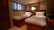 Motor yacht Dona Lola -  Twin Cabin